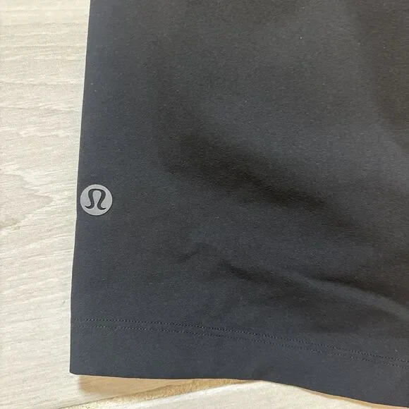 LULULEMON Linerless Men’s Large Black Shorts 5” Inseam athletic Gym - Picture 3 of 8